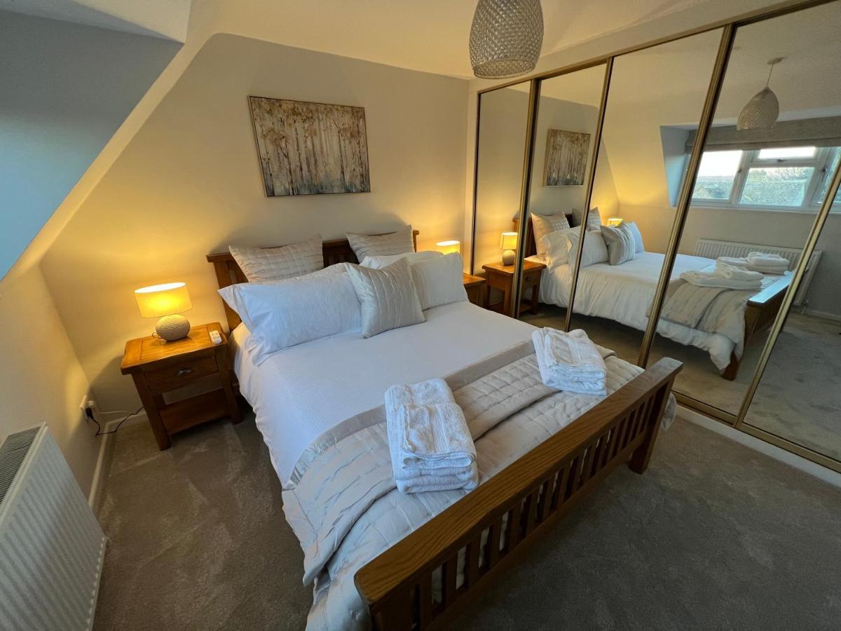 Luxurious 4 Bedroom Home In The Heart Of The Cotswolds With Hot Tub! Stow-on-the-Wold المظهر الخارجي الصورة