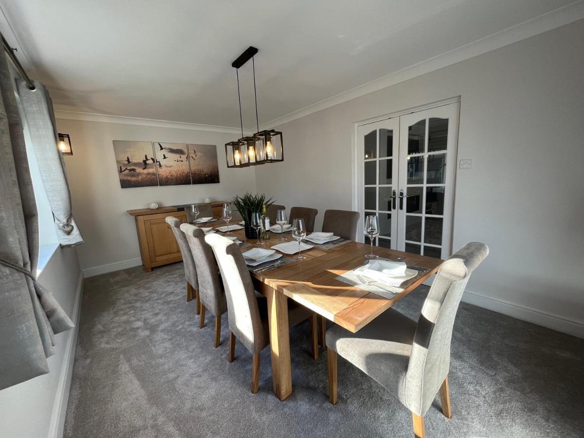Luxurious 4 Bedroom Home In The Heart Of The Cotswolds With Hot Tub! Stow-on-the-Wold المظهر الخارجي الصورة