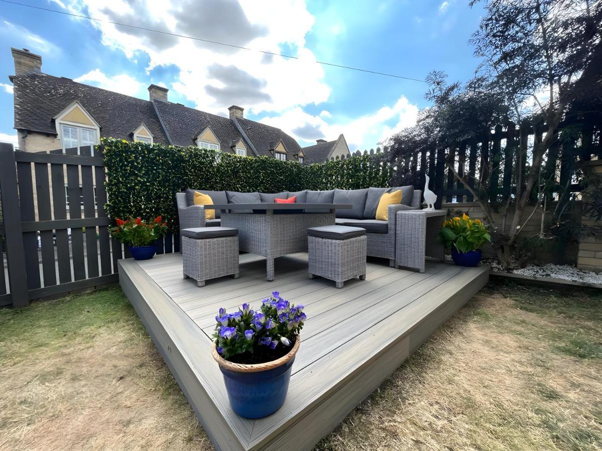 Luxurious 4 Bedroom Home In The Heart Of The Cotswolds With Hot Tub! Stow-on-the-Wold المظهر الخارجي الصورة